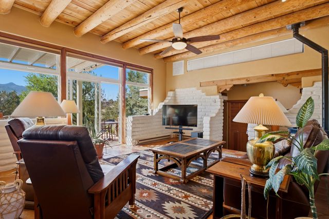 14 Sage Hill Drive, Placitas, NM 87043