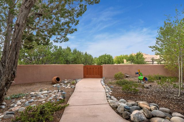 14 Sage Hill Drive, Placitas, NM 87043