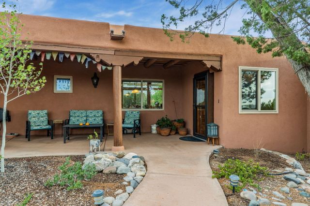 14 Sage Hill Drive, Placitas, NM 87043