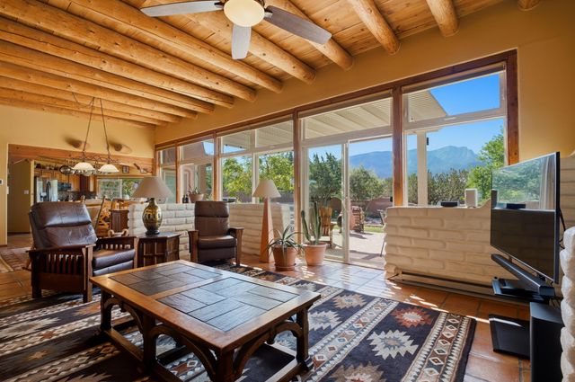 14 Sage Hill Drive, Placitas, NM 87043