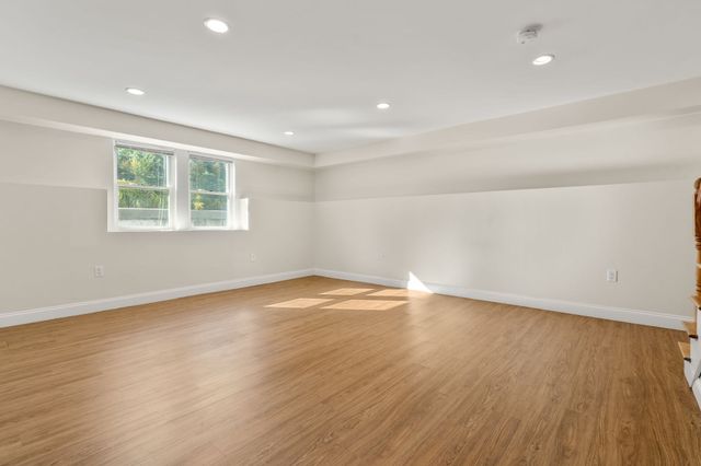 2 Westbrook St 2-1, Boston, MA 02128
