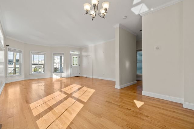 2 Westbrook St 2-1, Boston, MA 02128