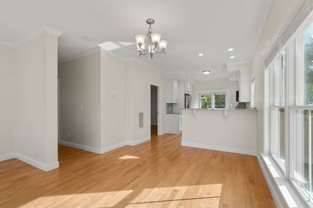 2 Westbrook St 2-1, Boston, MA 02128