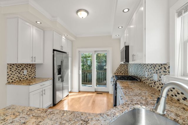2 Westbrook St 2-1, Boston, MA 02128