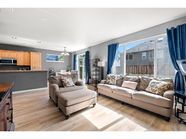 1079 Se PORTLANDIA Ave, Hillsboro, OR 97123