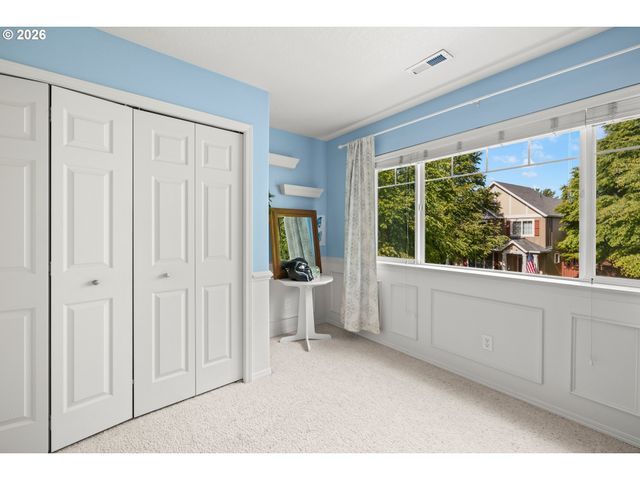 1079 Se PORTLANDIA Ave, Hillsboro, OR 97123