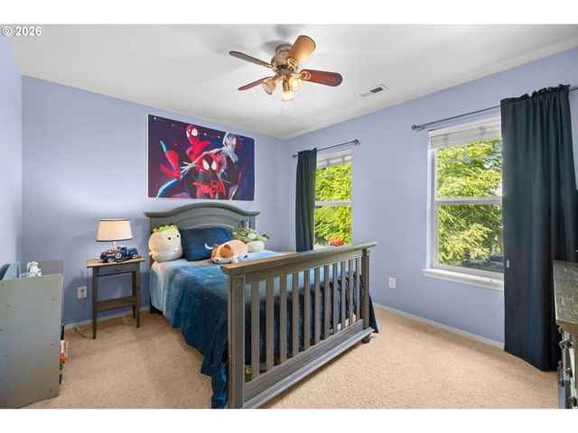 1079 Se PORTLANDIA Ave, Hillsboro, OR 97123