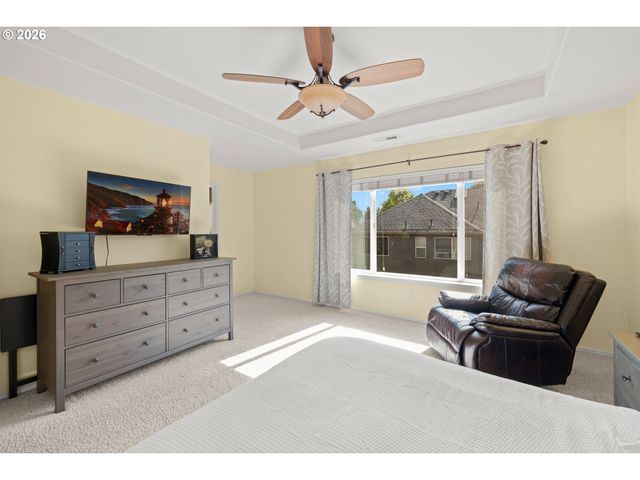 1079 Se PORTLANDIA Ave, Hillsboro, OR 97123