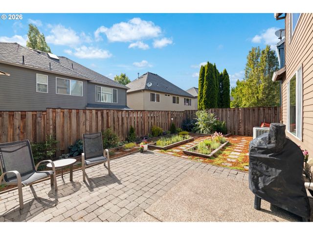 1079 Se PORTLANDIA Ave, Hillsboro, OR 97123