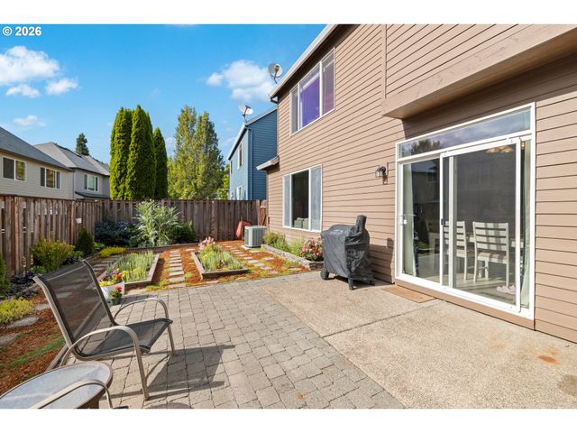 1079 Se PORTLANDIA Ave, Hillsboro, OR 97123