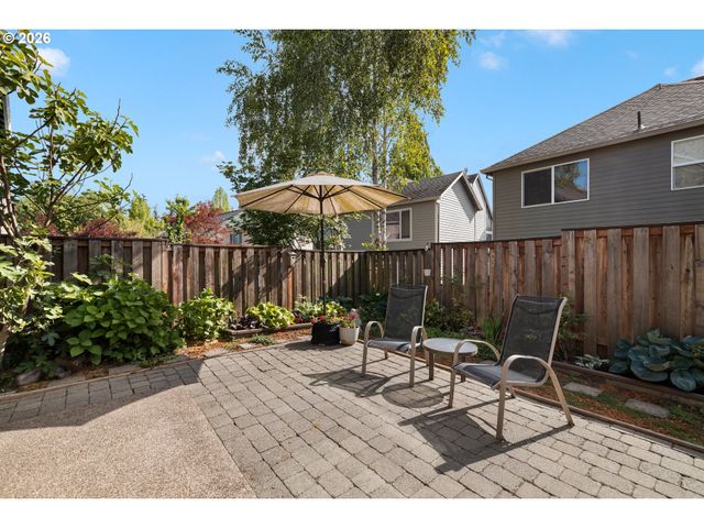 1079 Se PORTLANDIA Ave, Hillsboro, OR 97123