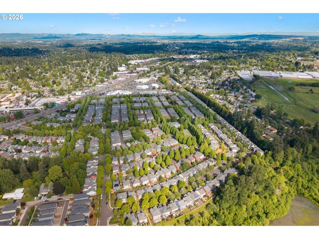 1079 Se PORTLANDIA Ave, Hillsboro, OR 97123
