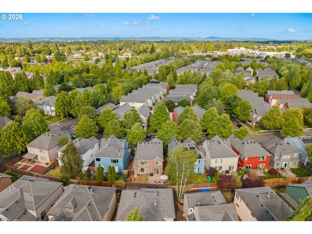 1079 Se PORTLANDIA Ave, Hillsboro, OR 97123