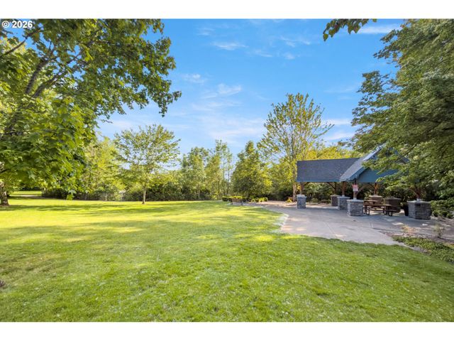 1079 Se PORTLANDIA Ave, Hillsboro, OR 97123