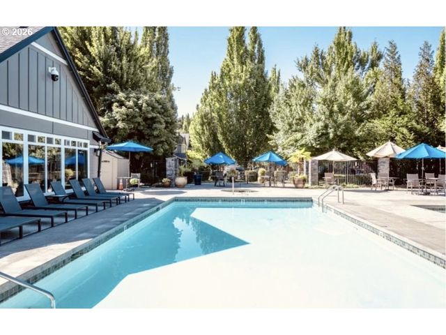 1079 Se PORTLANDIA Ave, Hillsboro, OR 97123