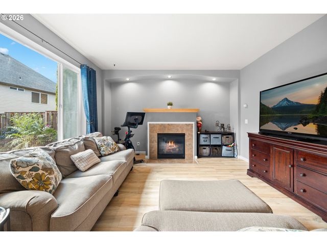 1079 Se PORTLANDIA Ave, Hillsboro, OR 97123