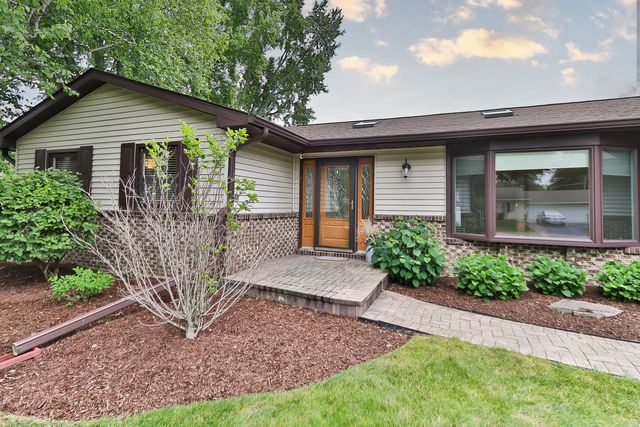 5019 Burman Drive, Crystal Lake, IL 60014