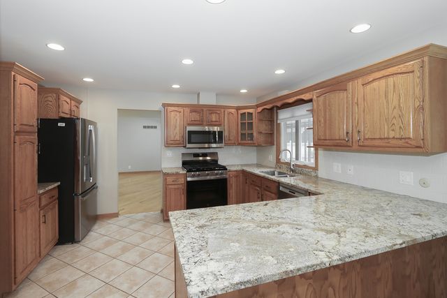 5019 Burman Drive, Crystal Lake, IL 60014