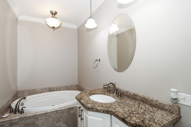 5019 Burman Drive, Crystal Lake, IL 60014