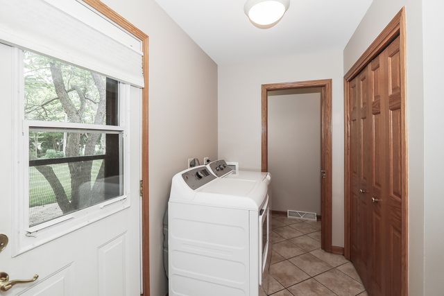 5019 Burman Drive, Crystal Lake, IL 60014