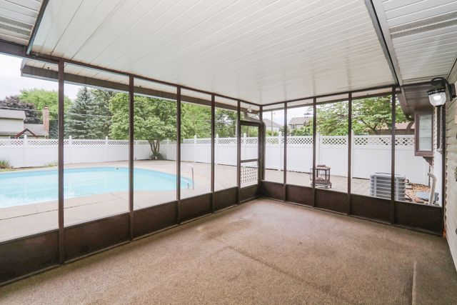 5019 Burman Drive, Crystal Lake, IL 60014