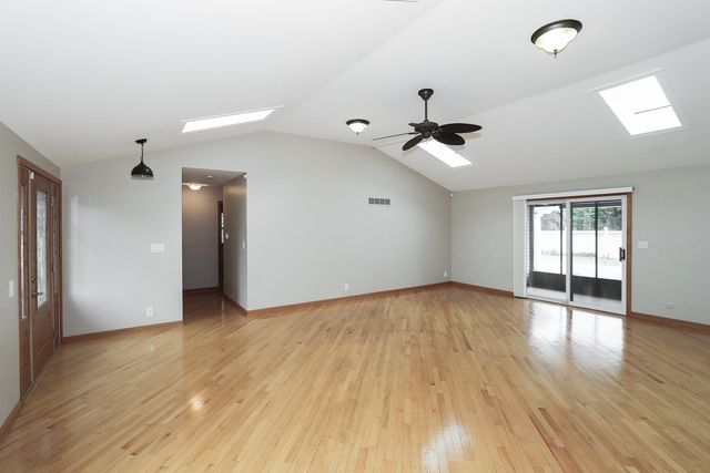 5019 Burman Drive, Crystal Lake, IL 60014