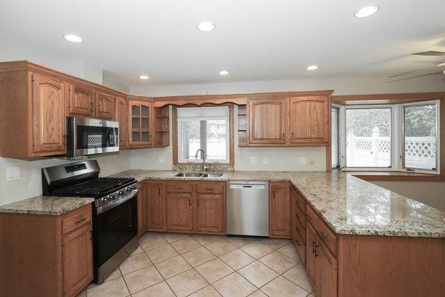 5019 Burman Drive, Crystal Lake, IL 60014