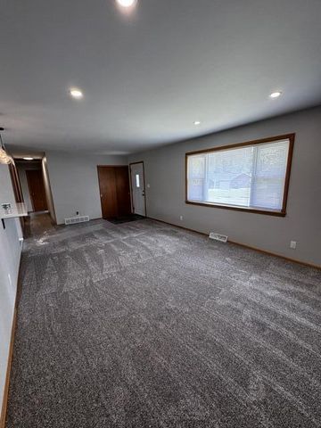 N92W17274 Forest DRIVE, Menomonee Falls, WI 53051