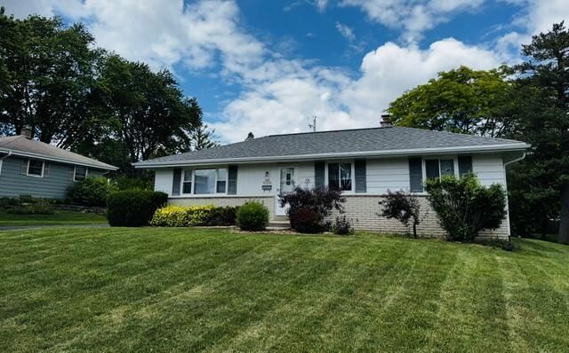 N92W17274 Forest DRIVE, Menomonee Falls, WI 53051