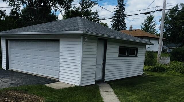 N92W17274 Forest DRIVE, Menomonee Falls, WI 53051