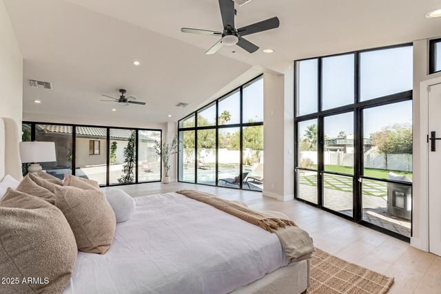 3301 E ROVEY Avenue, Paradise Valley, AZ 85253