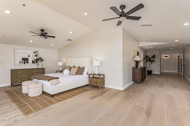 3301 E ROVEY Avenue, Paradise Valley, AZ 85253