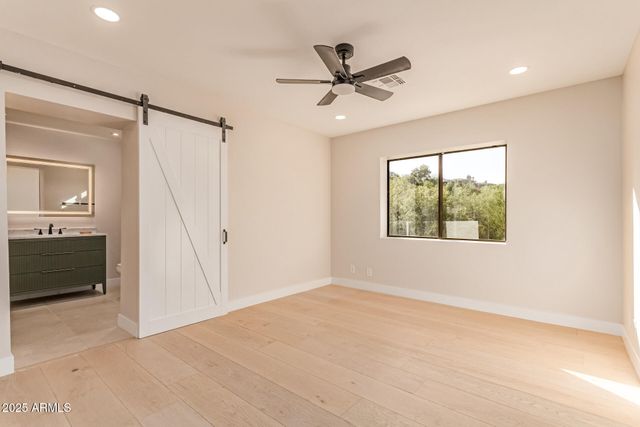 3301 E ROVEY Avenue, Paradise Valley, AZ 85253