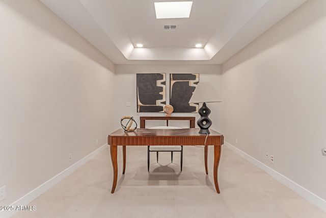 3301 E ROVEY Avenue, Paradise Valley, AZ 85253