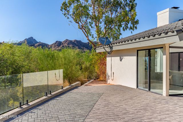 3301 E ROVEY Avenue, Paradise Valley, AZ 85253