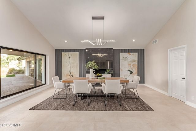 3301 E ROVEY Avenue, Paradise Valley, AZ 85253