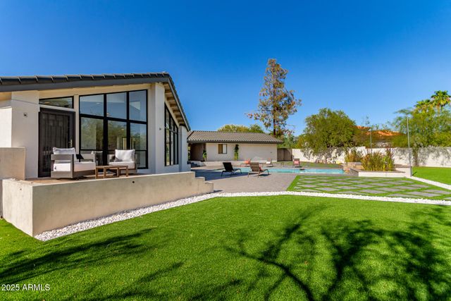 3301 E ROVEY Avenue, Paradise Valley, AZ 85253