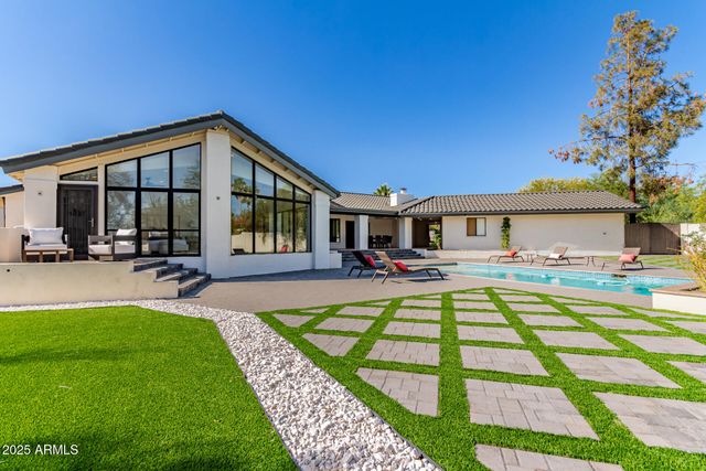 3301 E ROVEY Avenue, Paradise Valley, AZ 85253