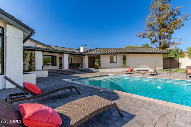 3301 E ROVEY Avenue, Paradise Valley, AZ 85253