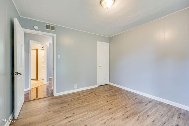 319 Sewanee Avenue -, Kingsport, TN 37660