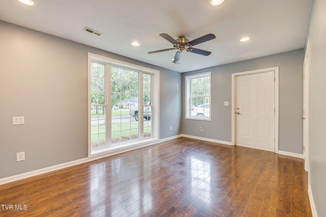 319 Sewanee Avenue -, Kingsport, TN 37660