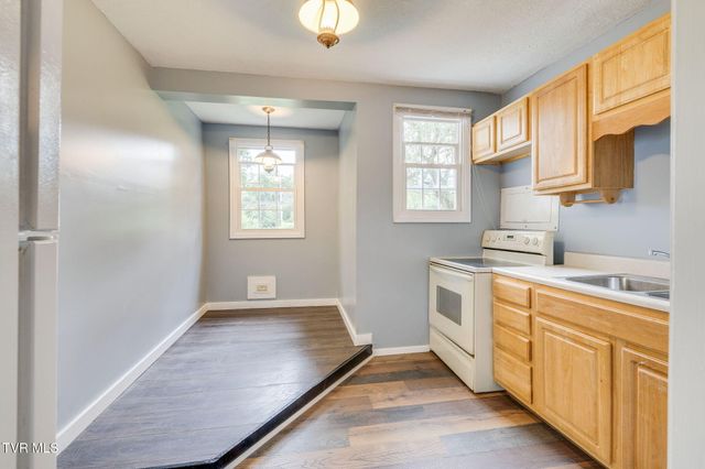 319 Sewanee Avenue -, Kingsport, TN 37660