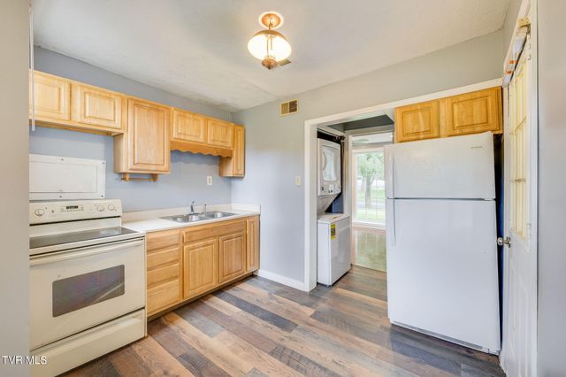 319 Sewanee Avenue -, Kingsport, TN 37660