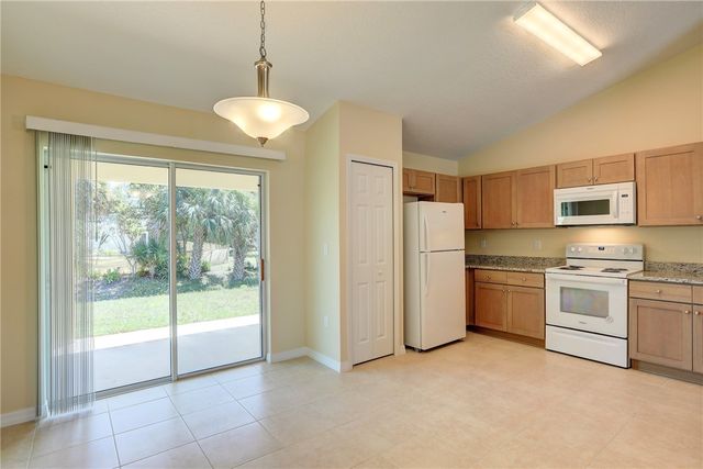 8476 104th Avenue, Vero Beach, FL 32967