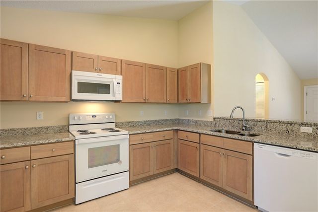 8476 104th Avenue, Vero Beach, FL 32967