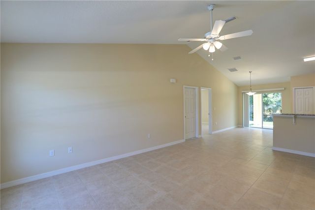 8476 104th Avenue, Vero Beach, FL 32967