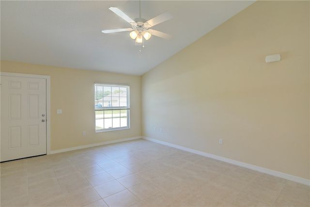 8476 104th Avenue, Vero Beach, FL 32967