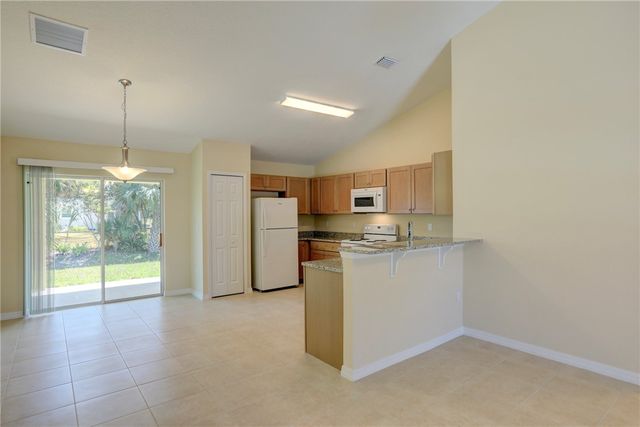 8476 104th Avenue, Vero Beach, FL 32967