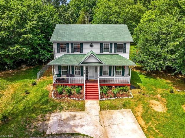 701 Diana Drive, Thomasville, NC 27360