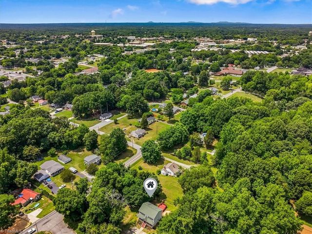 701 Diana Drive, Thomasville, NC 27360